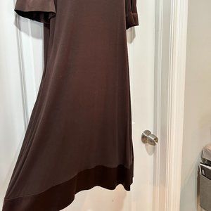 Bebe Rich Chocolate Brown Rayon/Spandex Dress w/Silk Piping/Border, Size  L
